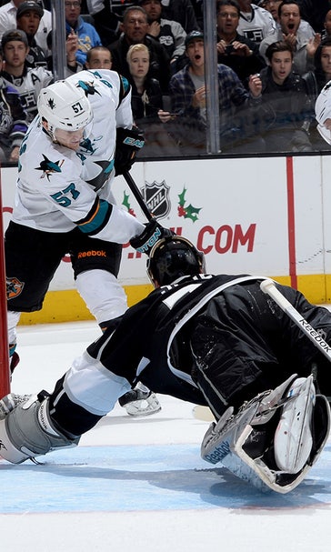 Martin Jones leads Kings past Sharks